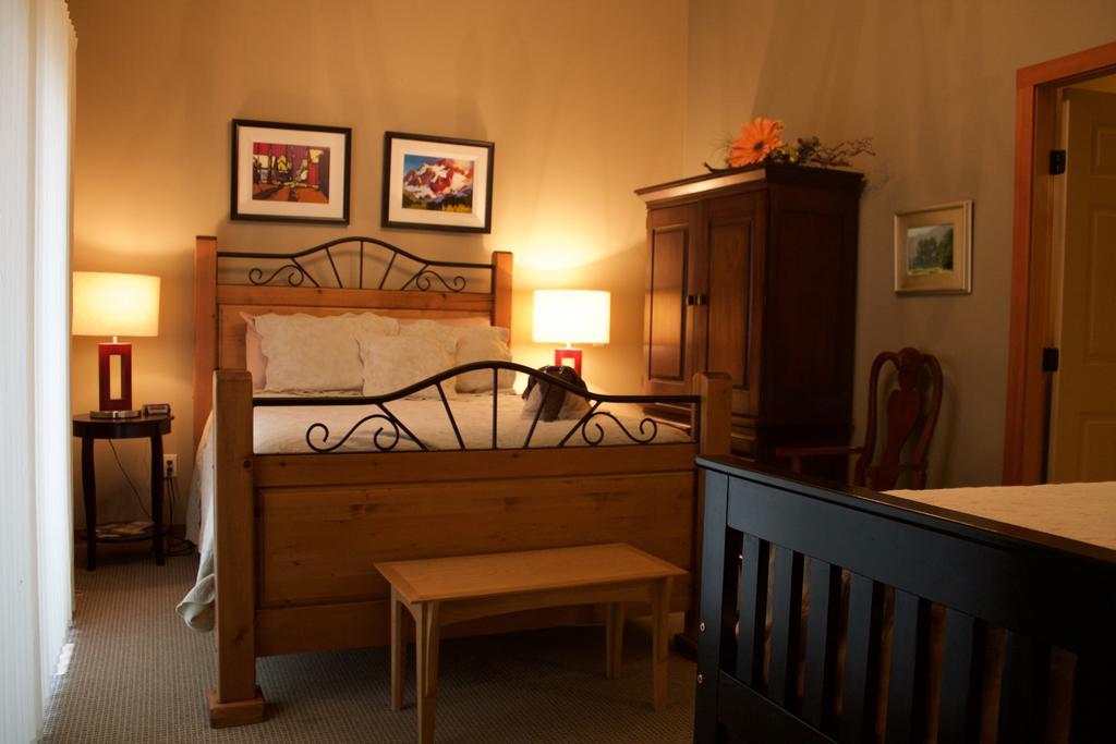 Windborne Bed & Breakfast Castlegar Chambre photo
